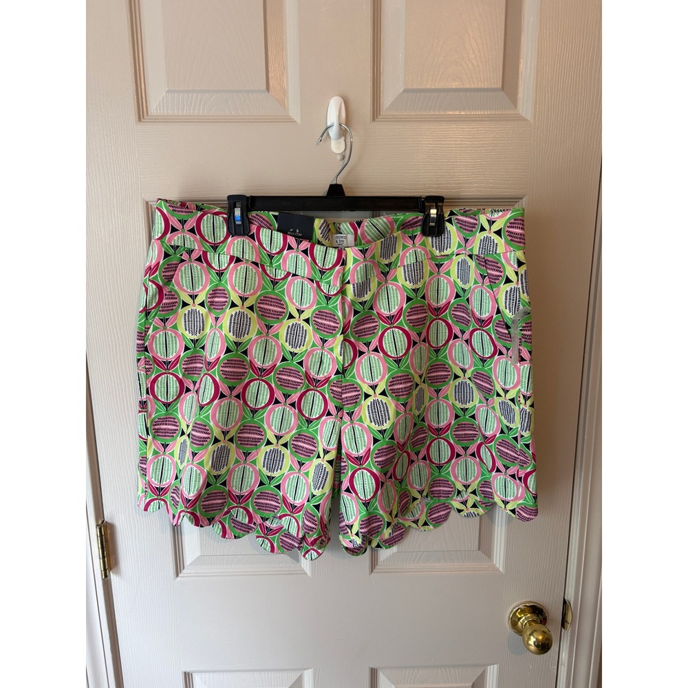 Crown & Ivy Curvy Scalloped Hem Shorts Pink Green Geometric Print Plus Size 22W